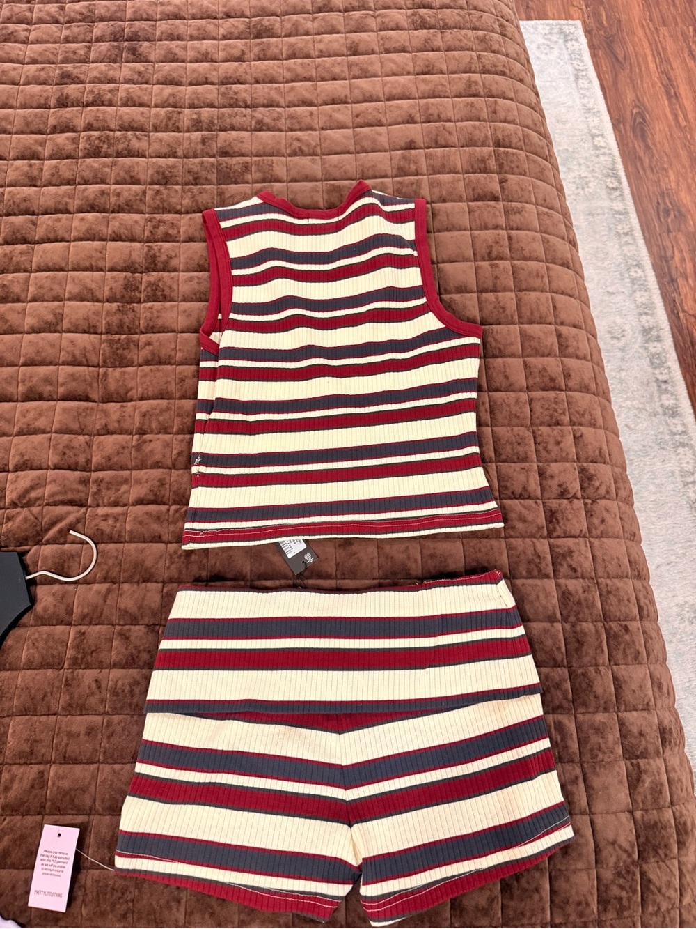 PrettyLittleThing Burgundy & Beige Striped Short set - Picture 9 of 9